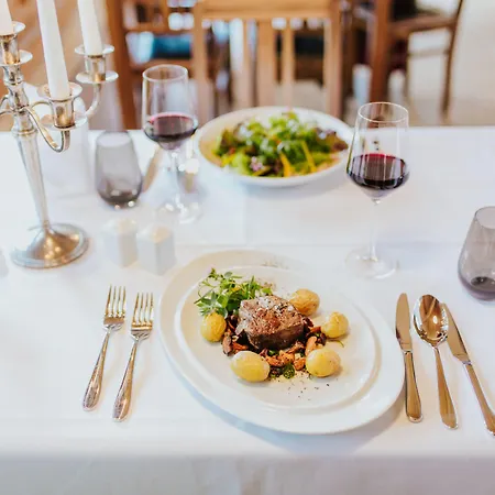 Turmvilla ホテル バート・ムスカウ